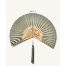 éventail décoratif fait main